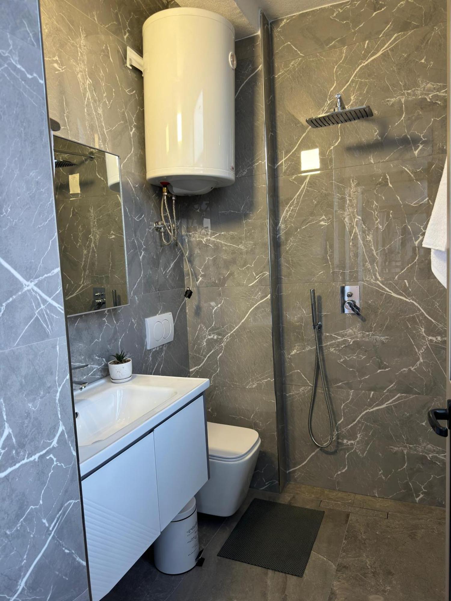 Erli Apartment Shkodër 外观 照片